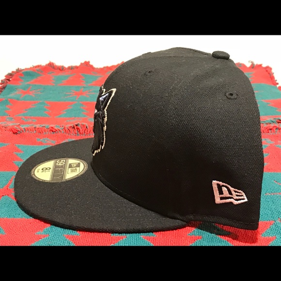 New Era 59 FIFTY Black Timberwolves Fitted Cap! - Picture 2 of 8
